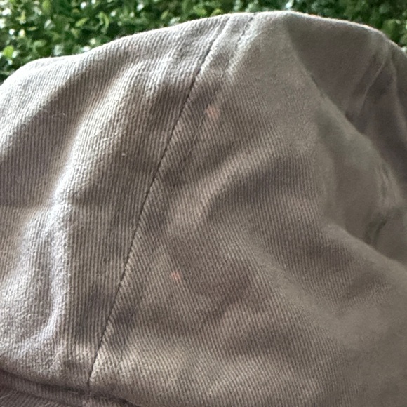 Gray Hat - Picture 5 of 5